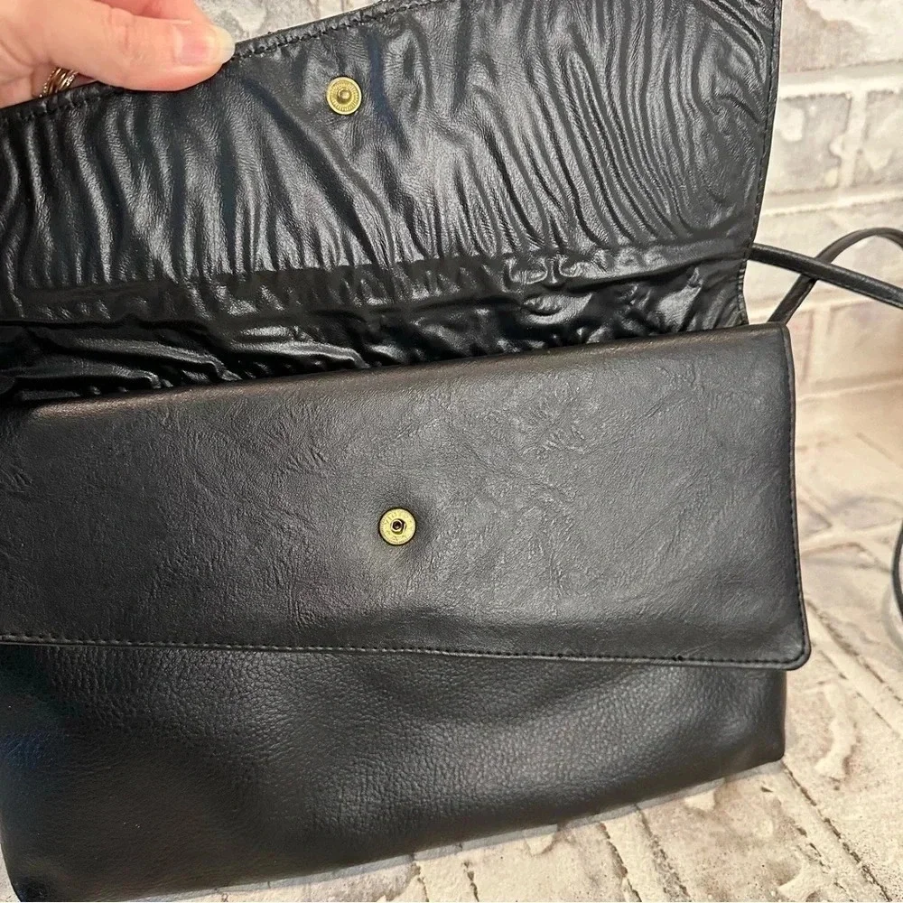 N/A black faux